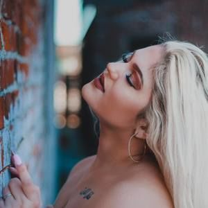 Meet your Posher, Leah